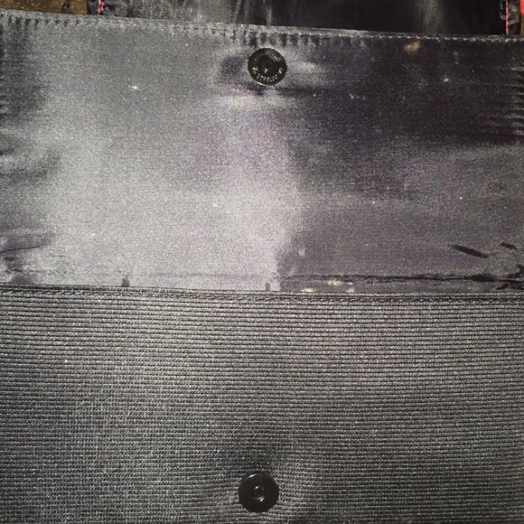 🔥⚡️M.A.C. Cosmetic Clutch ✨💥 - Picture 4 of 4